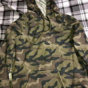 American eagle camo hoodie